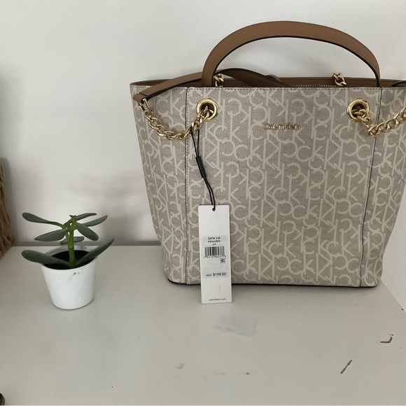 NWT Calvin Klein bag - Picture 2 of 2
